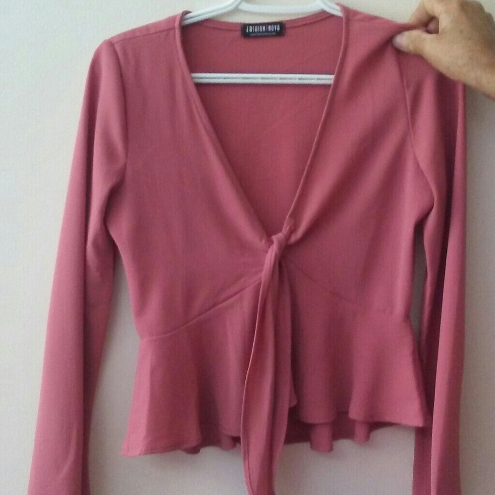 Fashion Nova self tie peplum top
